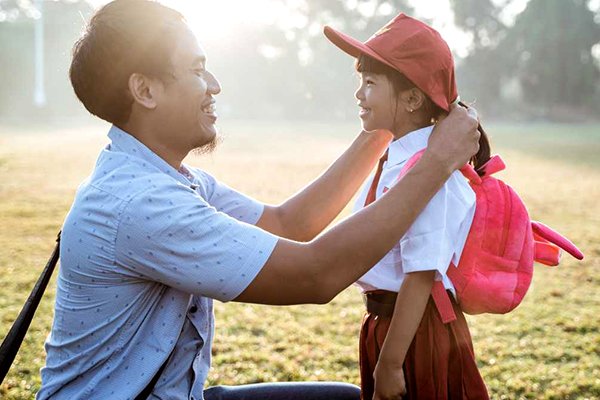 Gerakan Ayah Mengantar Anak di Hari Pertama Sekolah, Ayah: Banyak KeuntunganâSederhananya Adaptasi