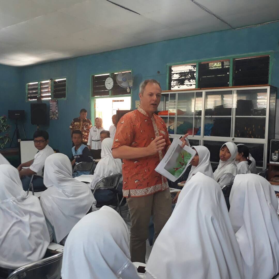 Langkah Mudah Belajar Describing Things untuk Pelajar SMP dan SMA