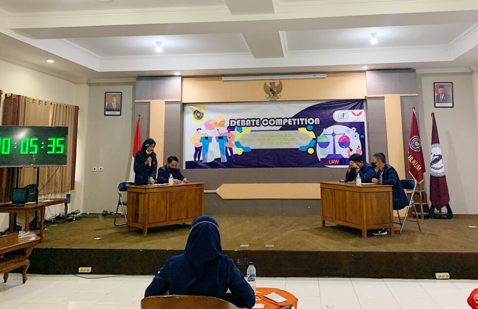 5 Teknik Menjatuhkan Argumen Lawan Bicara dengan Elegan