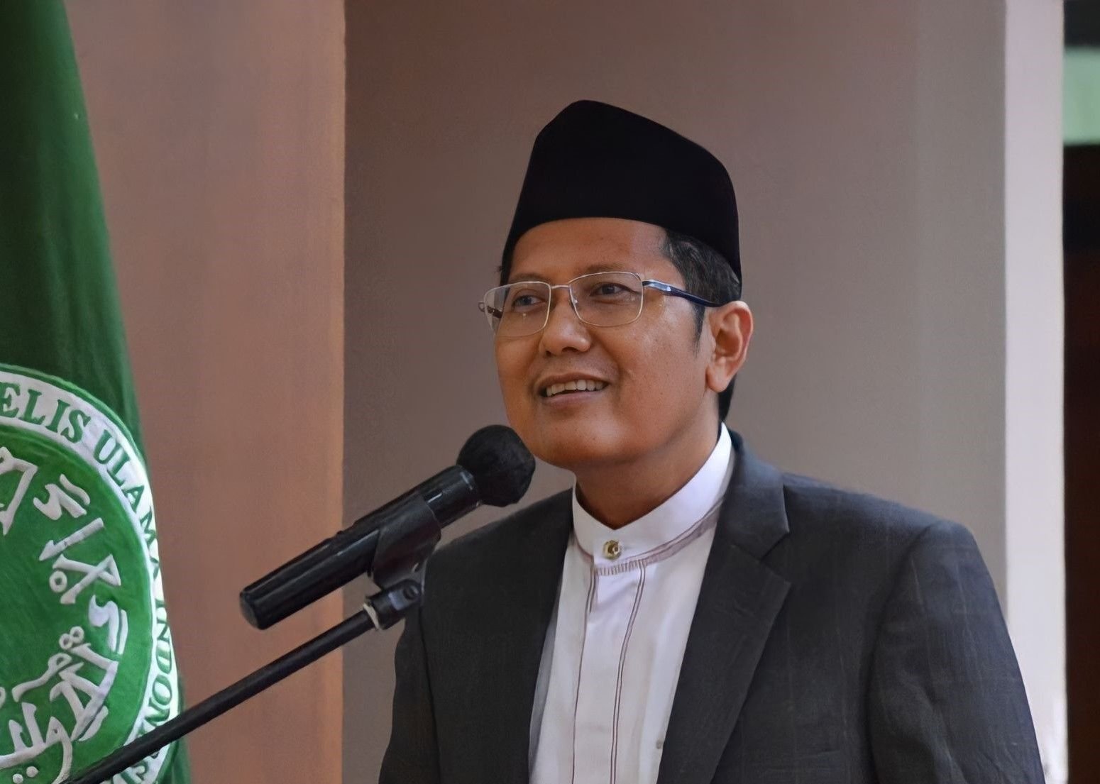 Apa Pentingnya Rasa Cinta Tanah Air yang Mendalam? Kiai Cholil Menjelaskan