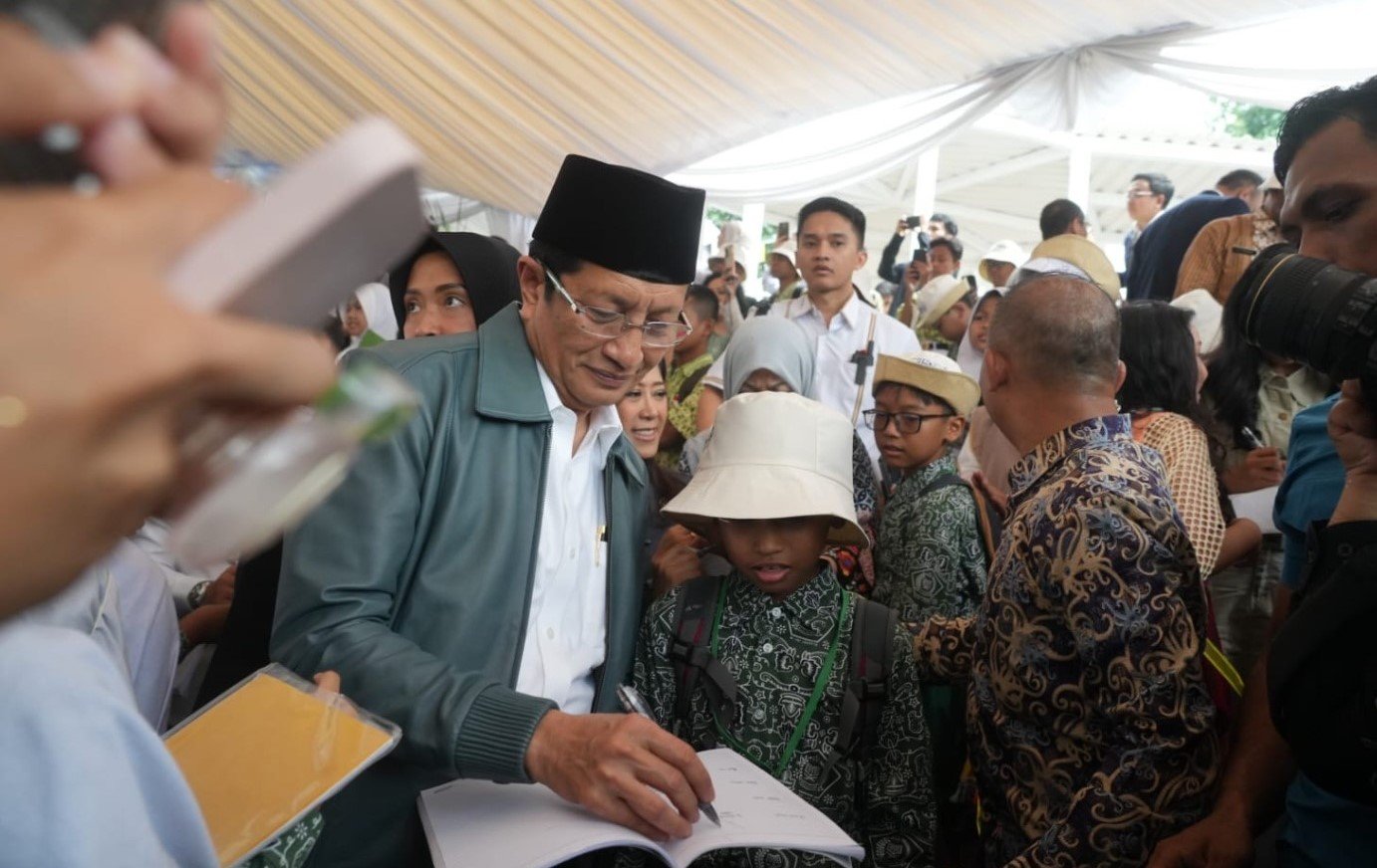 Komitmen Lindungi Anak di Ruang Digital, Menag besama Lima Menteri Teken Nota Kesepahaman Implementasi PP Tunas