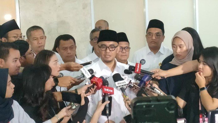 Menurut Dahnil, Menjadi Petugas Haji Embarkasi Bagi Orang Non-Muslim Tidak Masalah.