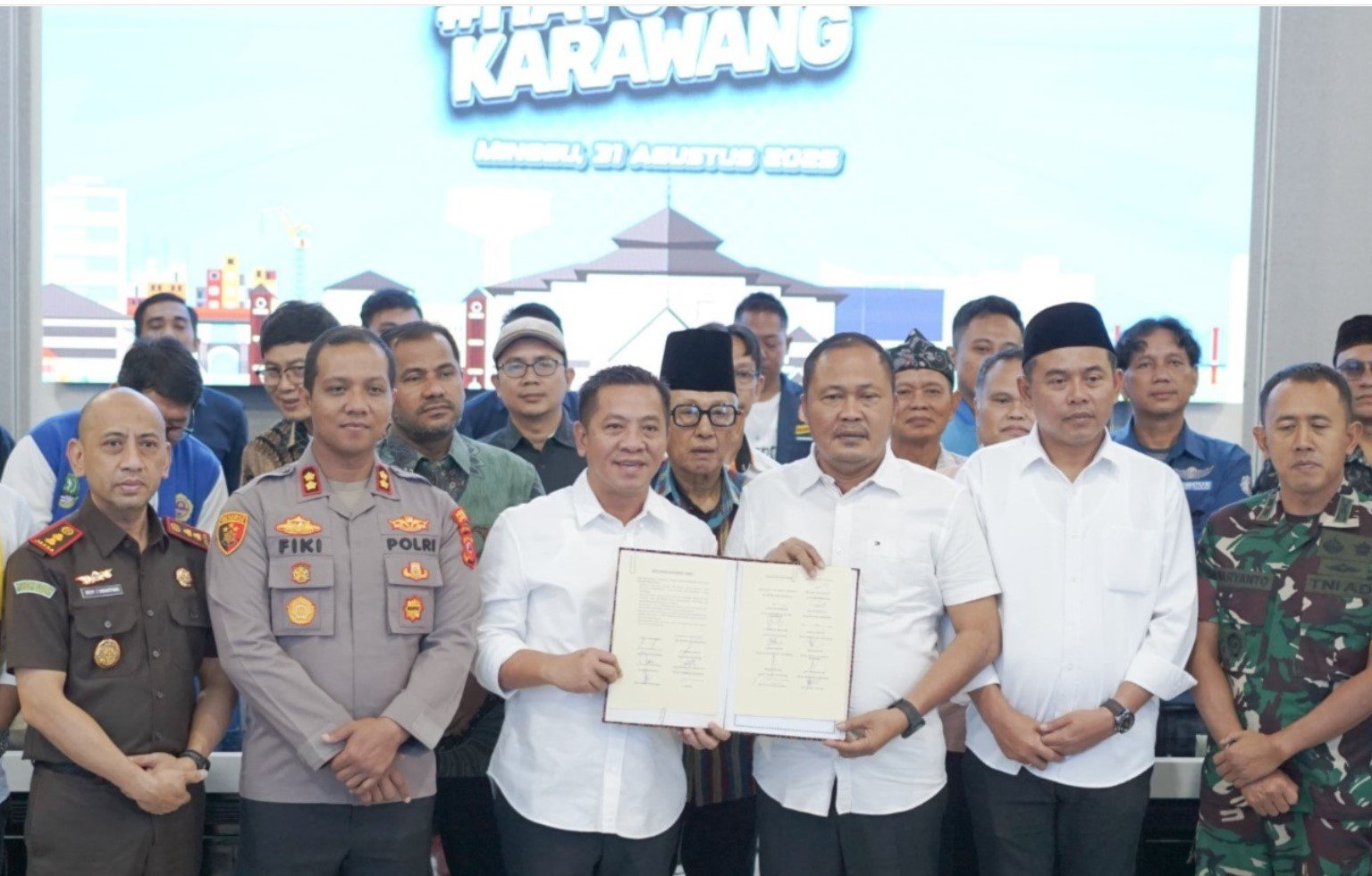 Kepala Kankemenag Dukung Deklarasi Damai bersama Pemimpin Daerah dan Masyarakat Karawang untuk Jaga Kondusivitas