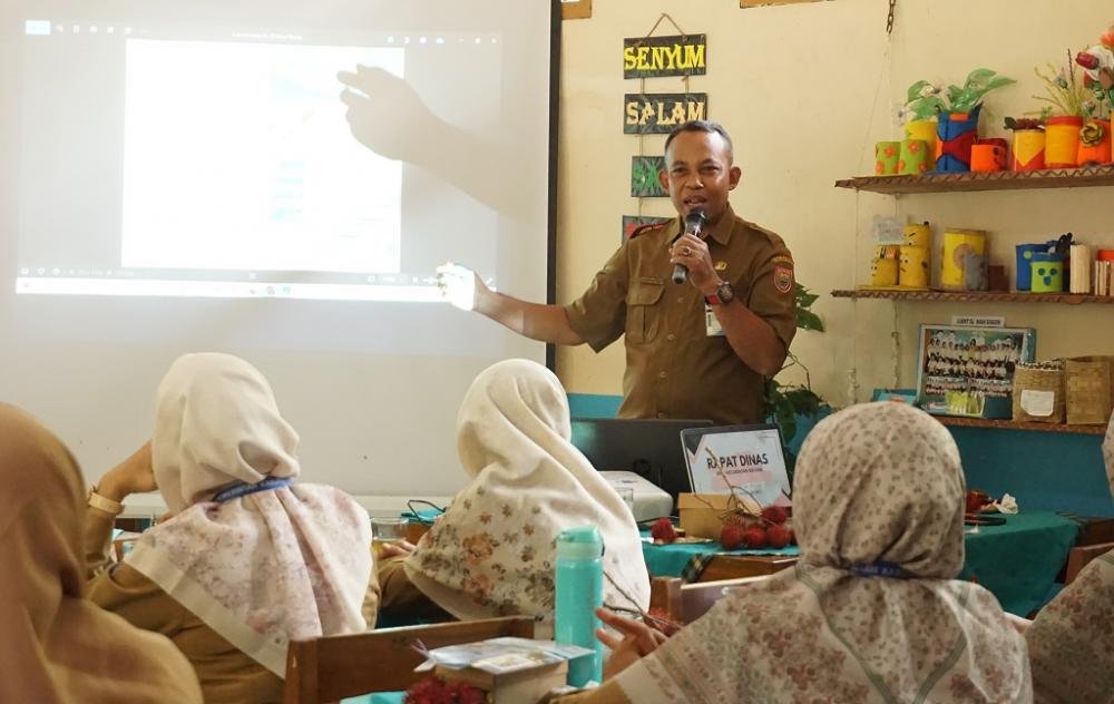 Panduan Kepala Sekolah Menilai Dokumen Tindak Lanjut Kinerja Guru di Ruang GTK 2025