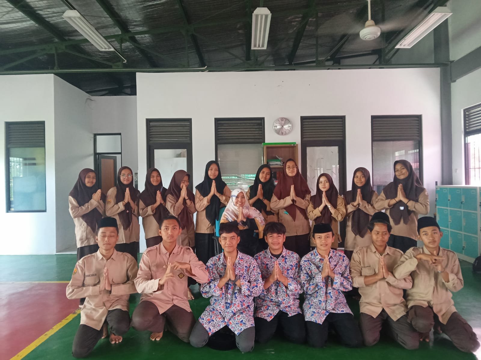 Benarkah Ada Praktik Feodalisme di Pesantren? Ini Penjelasan Lengkapnya dari KUA Greged
