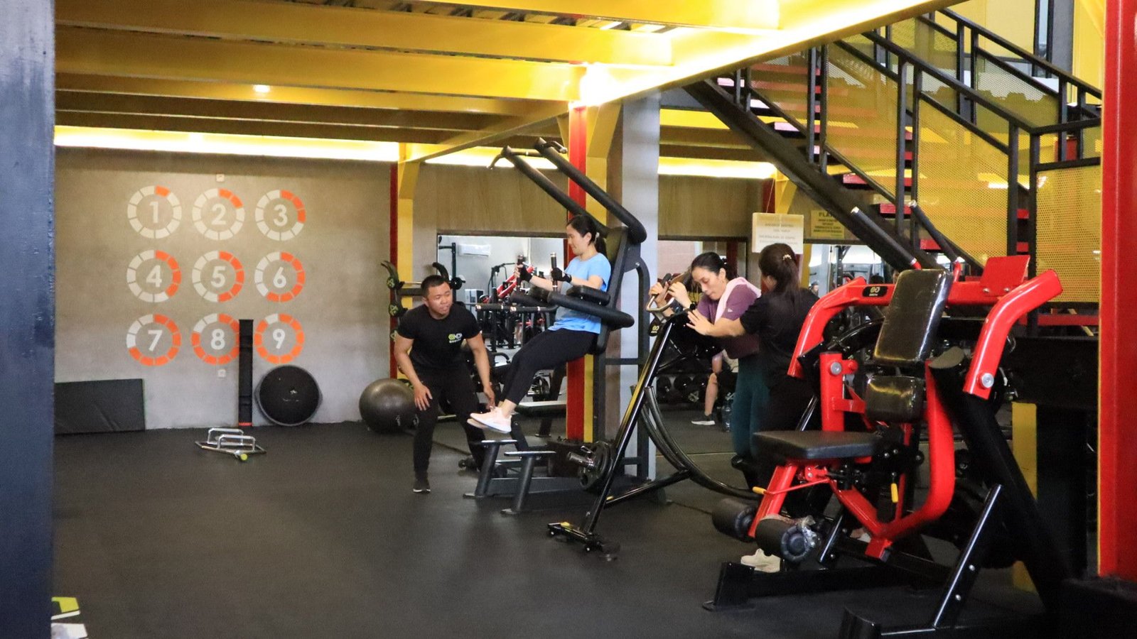 Latihan Beban Bisa Bikin Kulit Awet Muda? Ini Kata Peneliti Jepang!