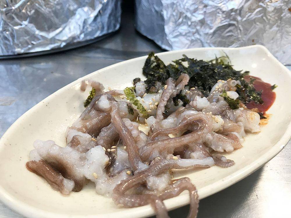 Fakta Menarik di Balik Kebiasaan Makan Gurita Hidup