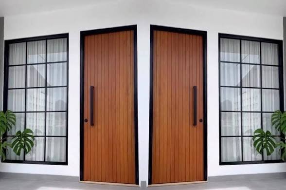 Dari Satu Pintu ke Pintu Lain: Perjalanan Karier yang Tidak Menentu