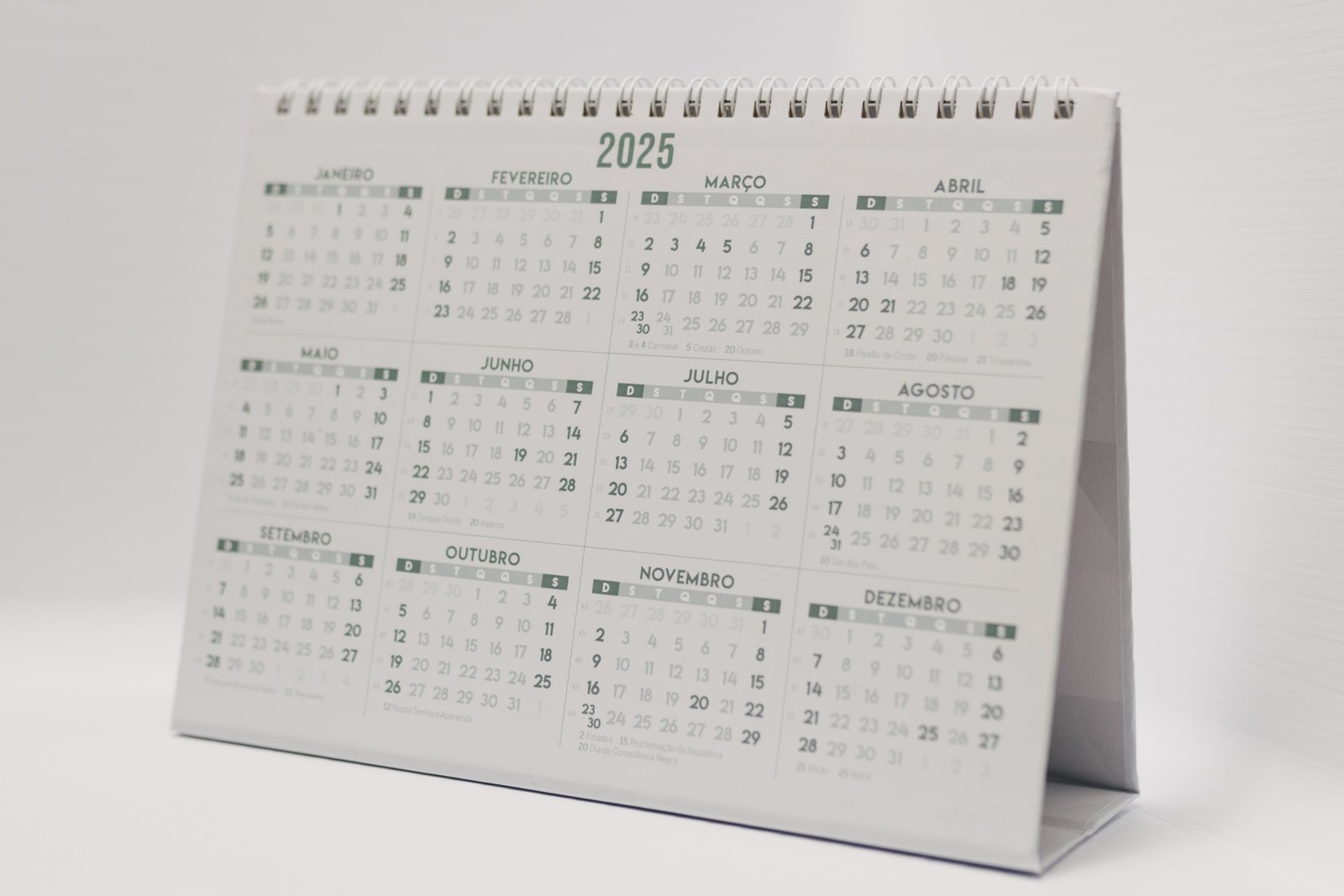 Sebelum Ada Kalender Digital: Bagaimana Manusia Belajar Mengatur Waktu dan Kehidupan?