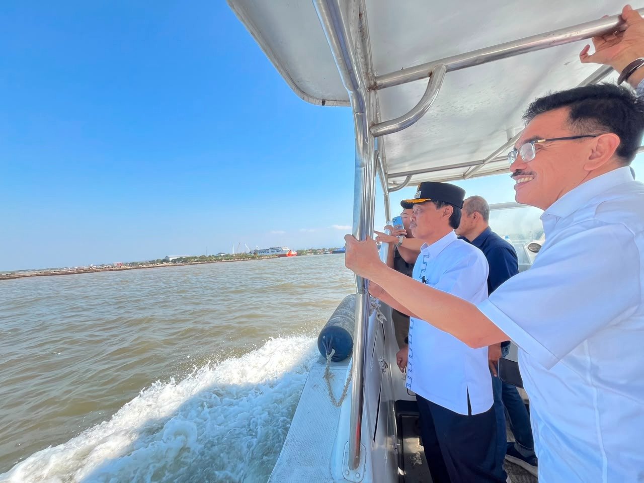 Tanggul Laut Pantura Bakal Lewati Cirebon, Ini Dampaknya bagi Nelayan