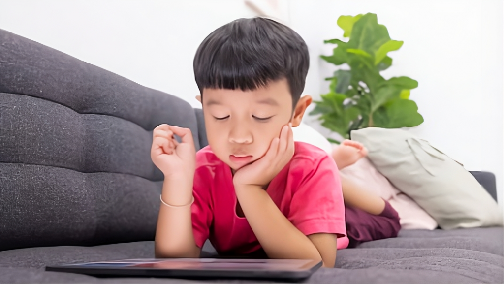 Pendidikan Jarak Jauh Diperluas untuk Membantu Anak Tidak Sekolah Kembali Belajar