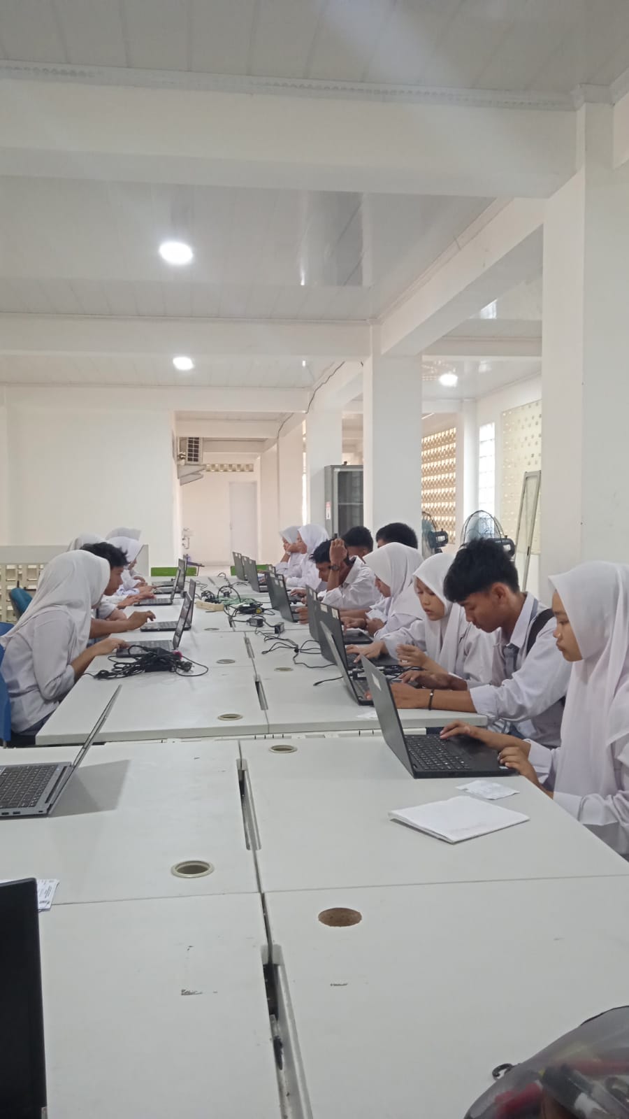 Pelaksanaan Gladi Bersih TKA Memasuki Hari Kedua