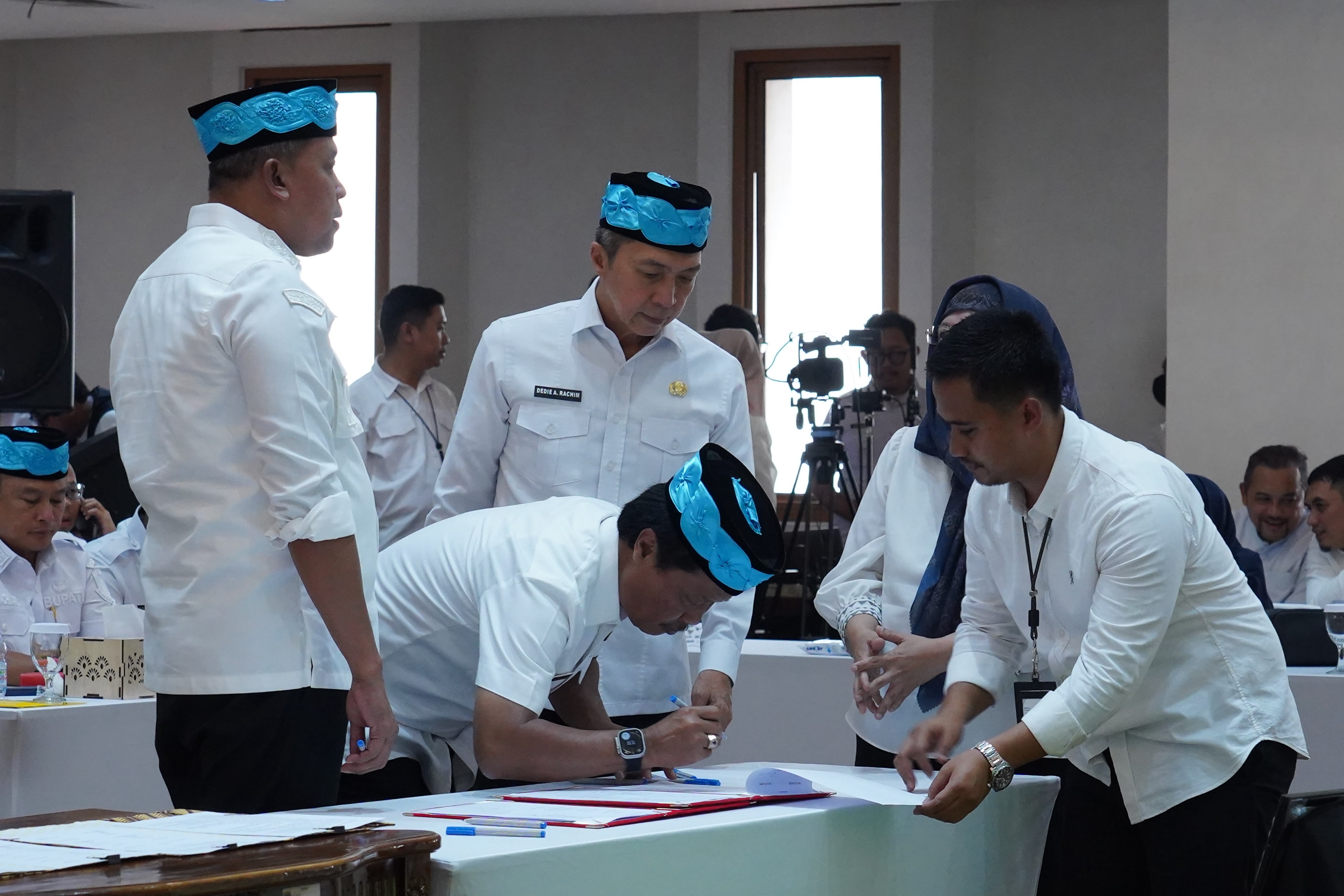 Pemerintah Kota Cirebon Siap Perkuat Layanan Kesehatan hingga Perlindungan Pekerja Rentan Hasil Rakor Gubernur Jabar