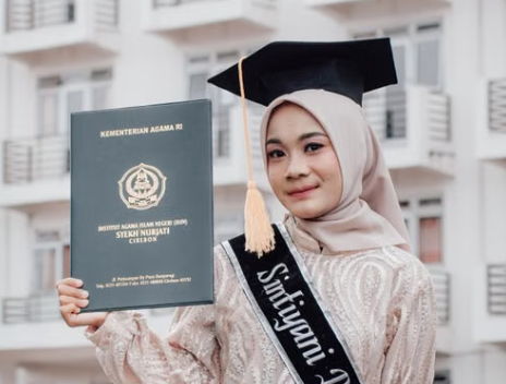 Santri Asal Dompu Lolos Beasiswa PPI Tunisia, Jadi Orang Pertama dari Daerahnya Kuliah lewat Program Ini