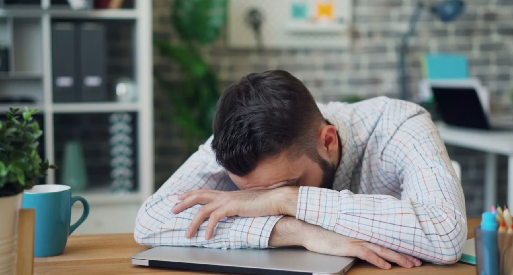 4 Cara Hidup Bahagia bagi Introvert Tanpa Harus Memaksakan Diri Bersosialisasi  Prolog