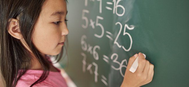 Latihan Soal Matematika tentang Titik Sampel dan Ruang Sampel beserta Pembahasannya