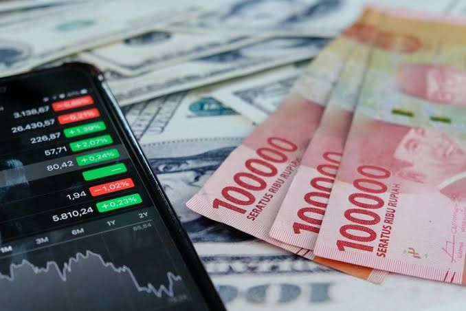 Rupiah Tertekan, Bank Indonesia Hadapi Tantangan Suku Bunga dan Pertumbuhan Ekonomi